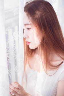 小受被攻强行扩张到哭的视频